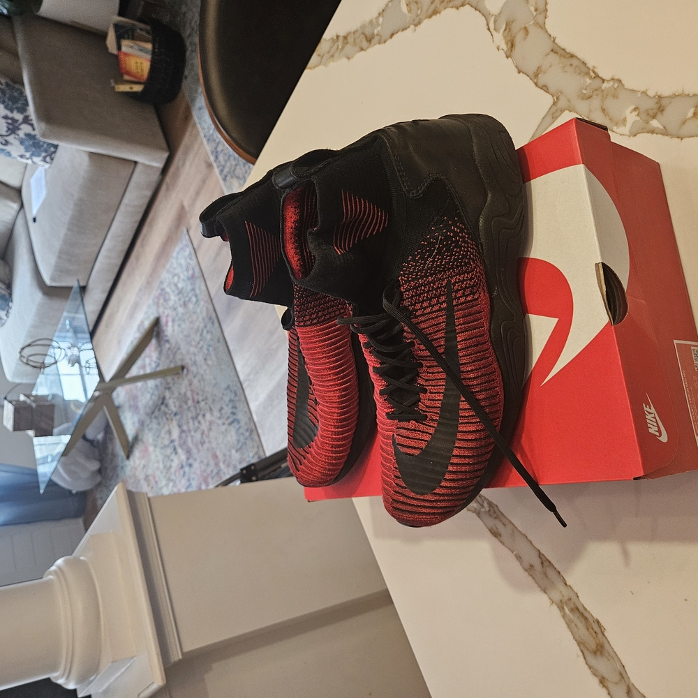 Nike Red and Black Athletic Shoes - Picture 3 of 7